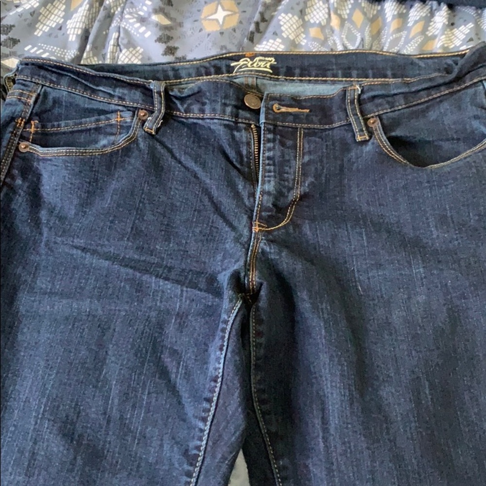 Jeans - Picture 2 of 5
